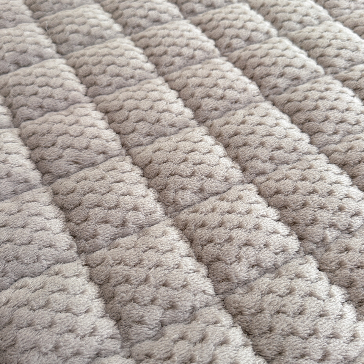 91家纺网 家纺一手货源 找家纺 川悦生活 2025新款A类印花牛奶绒床垫加厚绒保暖床床褥-大床图 床垫星空灰