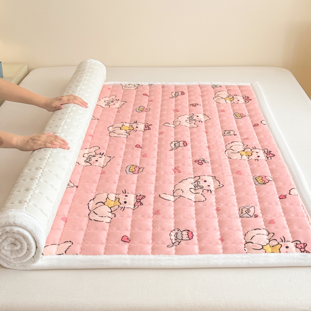 91家纺网 家纺一手货源 找家纺 川悦生活 2025新款A类印花牛奶绒床垫加厚绒保暖床床褥-大床图 床垫星心小猫