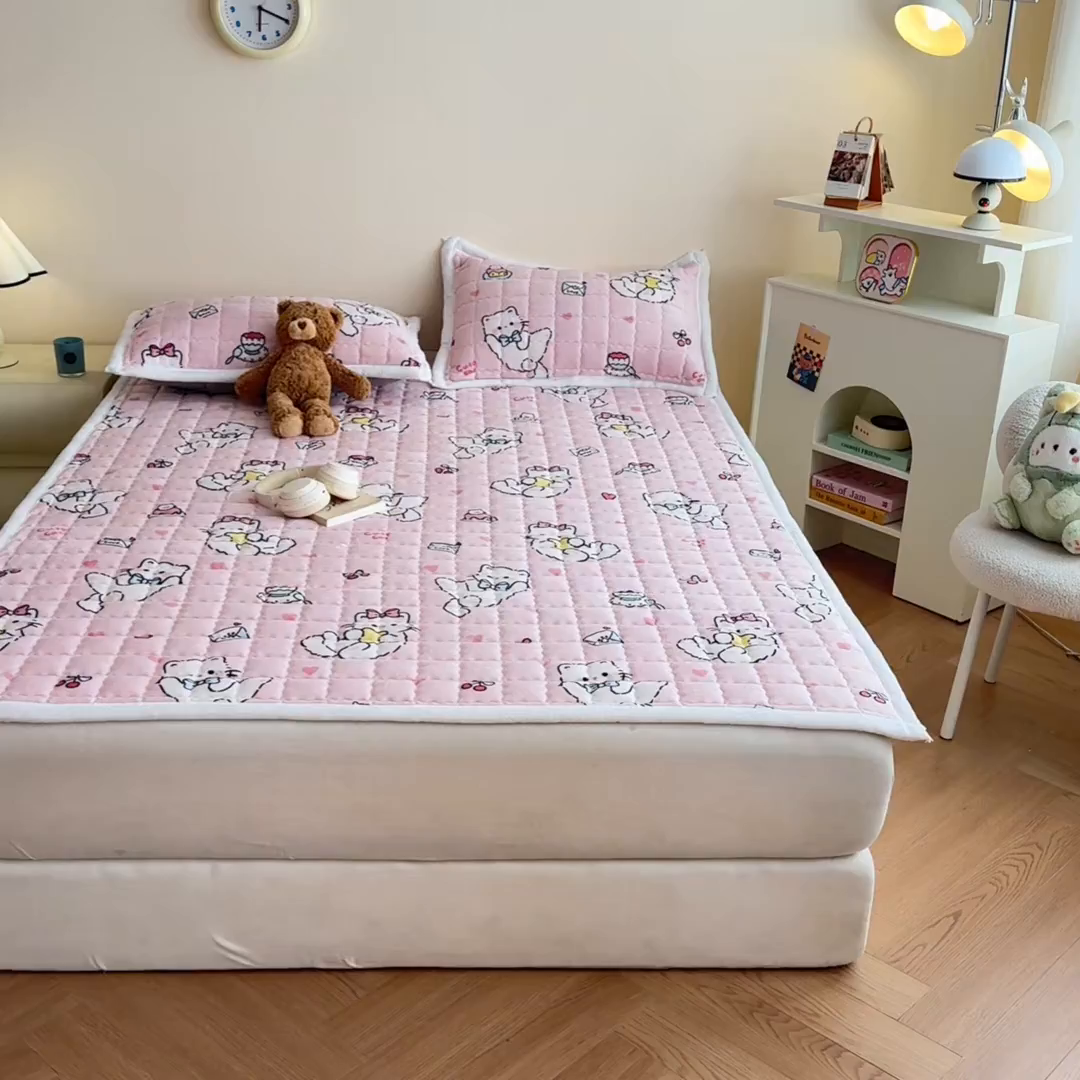 91家纺网 家纺一手货源 找家纺 川悦生活 2025新款A类印花牛奶绒床垫加厚绒保暖床床褥-大床图 床垫星心小猫