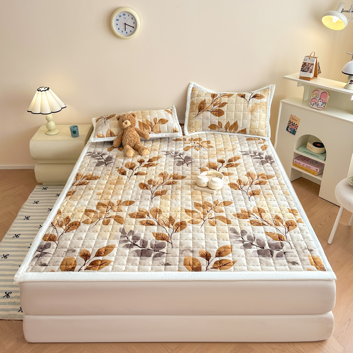 91家纺网 家纺一手货源 找家纺 川悦生活 2025新款A类印花牛奶绒床垫加厚绒保暖床床褥-大床图 床垫叶月初色