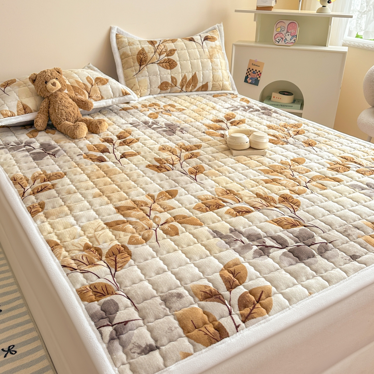 91家纺网 家纺一手货源 找家纺 川悦生活 2025新款A类印花牛奶绒床垫加厚绒保暖床床褥-大床图 床垫叶月初色