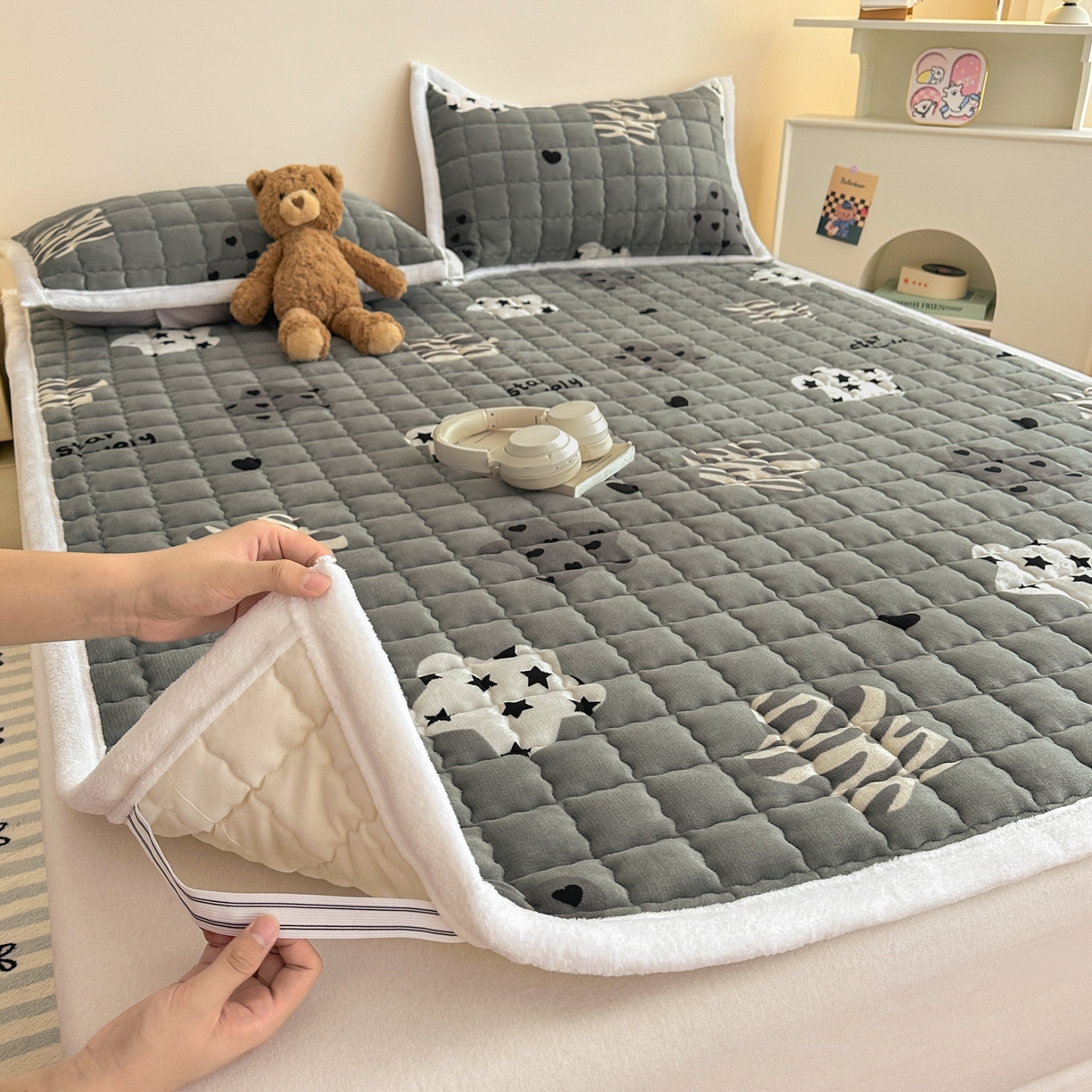 91家纺网 家纺一手货源 找家纺 川悦生活 2025新款A类印花牛奶绒床垫加厚绒保暖床床褥-大床图 床垫夜空好梦