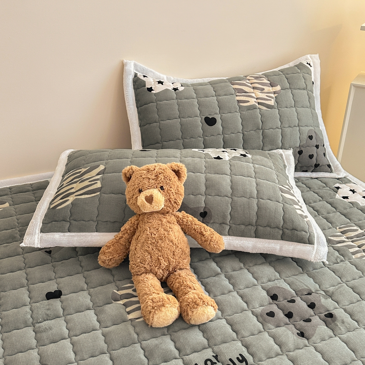 91家纺网 家纺一手货源 找家纺 川悦生活 2025新款A类印花牛奶绒床垫加厚绒保暖床床褥-大床图 床垫夜空好梦