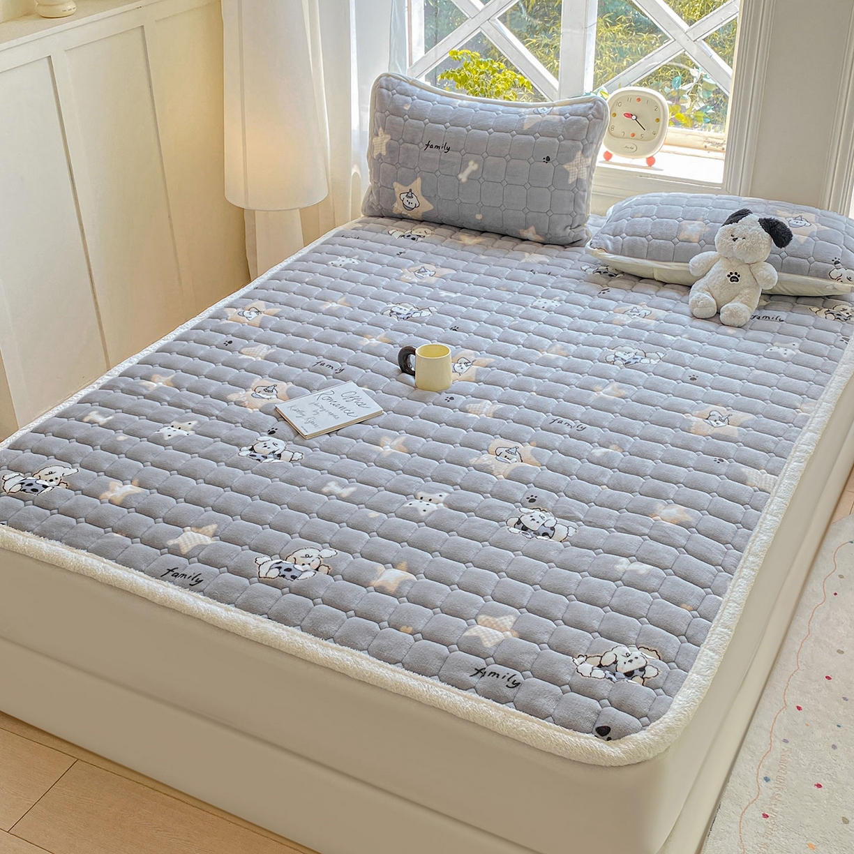 91家纺网 家纺一手货源 找家纺 （总）眠势力 2025新款牛奶绒床垫加绒床褥子秋冬保暖珊瑚绒夹棉床护垫