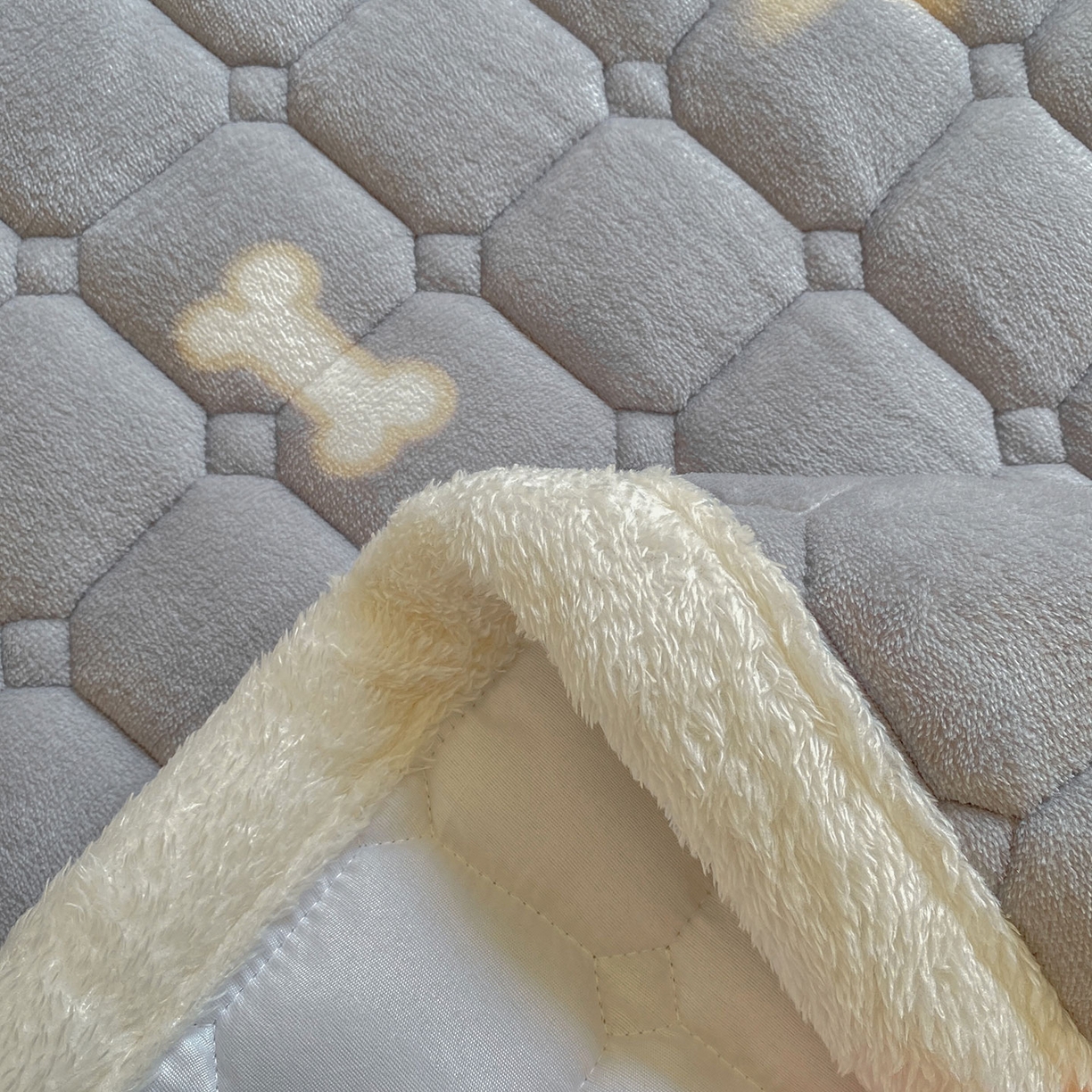 91家纺网 家纺一手货源 找家纺 （总）眠势力 2025新款牛奶绒床垫加绒床褥子秋冬保暖珊瑚绒夹棉床护垫