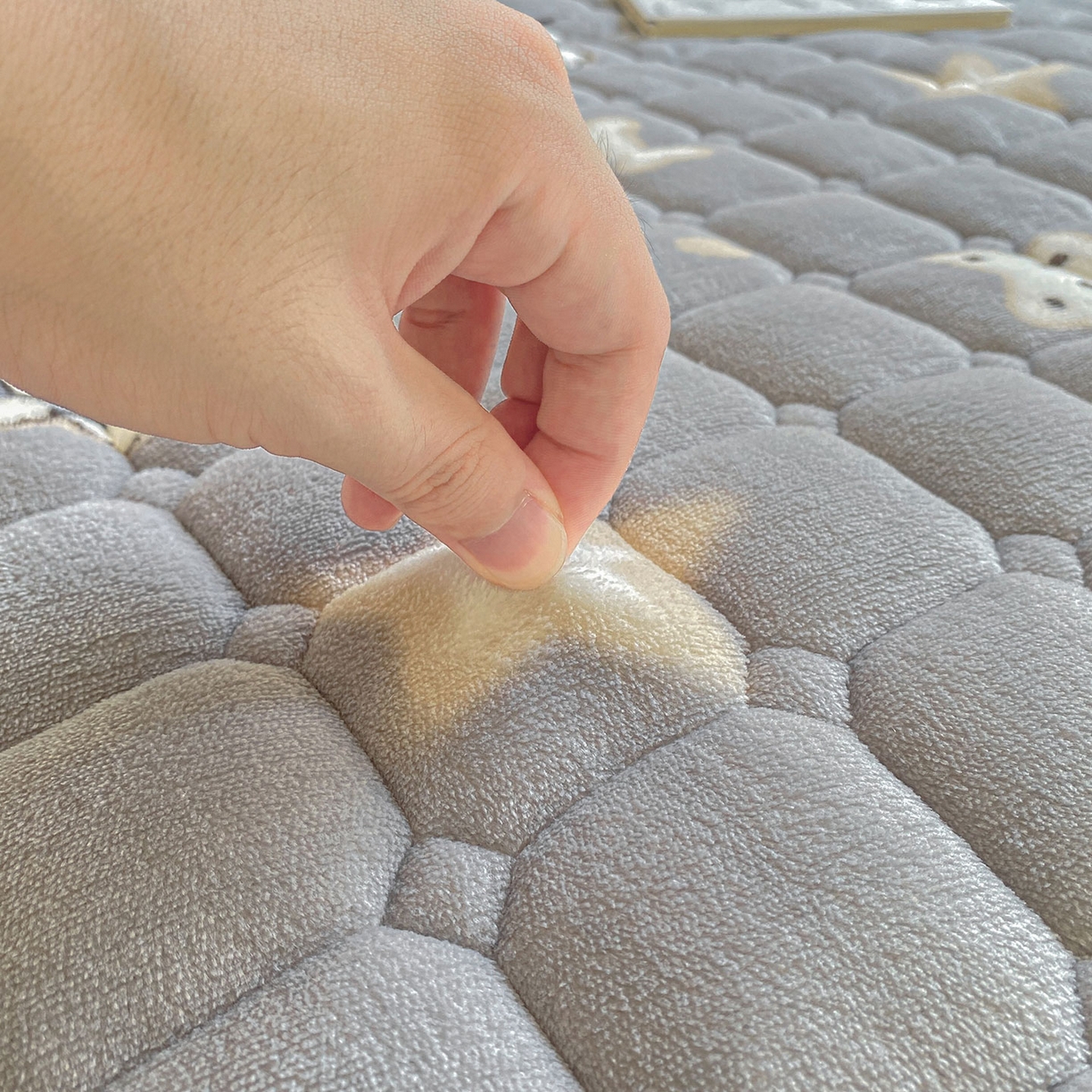 91家纺网 家纺一手货源 找家纺 （总）眠势力 2025新款牛奶绒床垫加绒床褥子秋冬保暖珊瑚绒夹棉床护垫