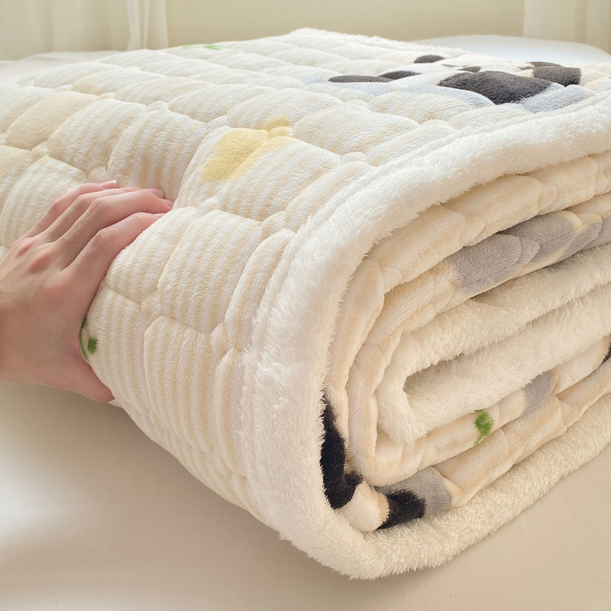 91家纺网 家纺一手货源 找家纺 （总）眠势力 2025新款牛奶绒床垫加绒床褥子秋冬保暖珊瑚绒夹棉床护垫