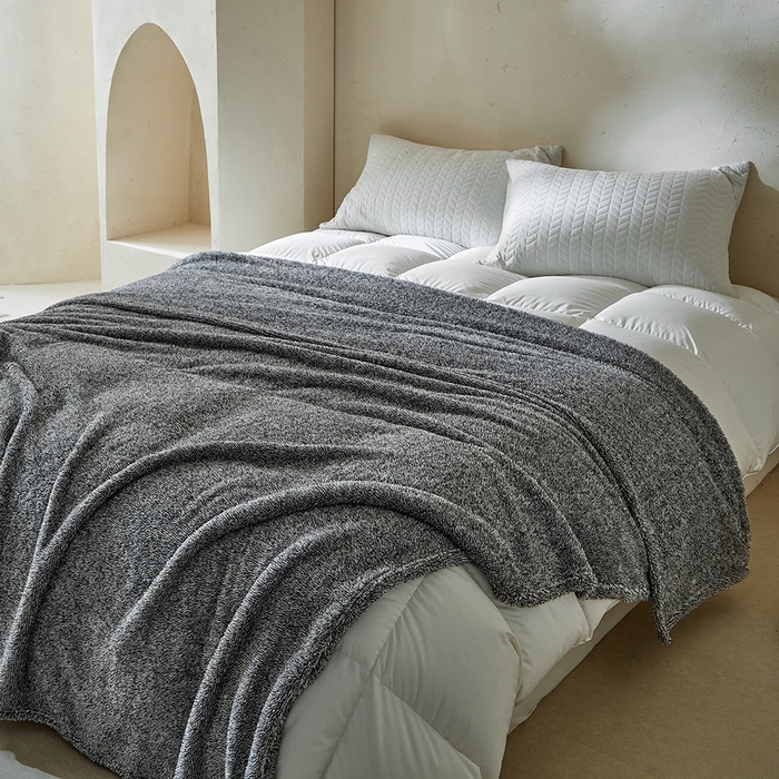 91家纺网 家纺一手货源 找家纺 缘生活 2025新款阳离子毛巾毯四季通用百搭款毛毯毯子 阳离子毛巾毯灰色