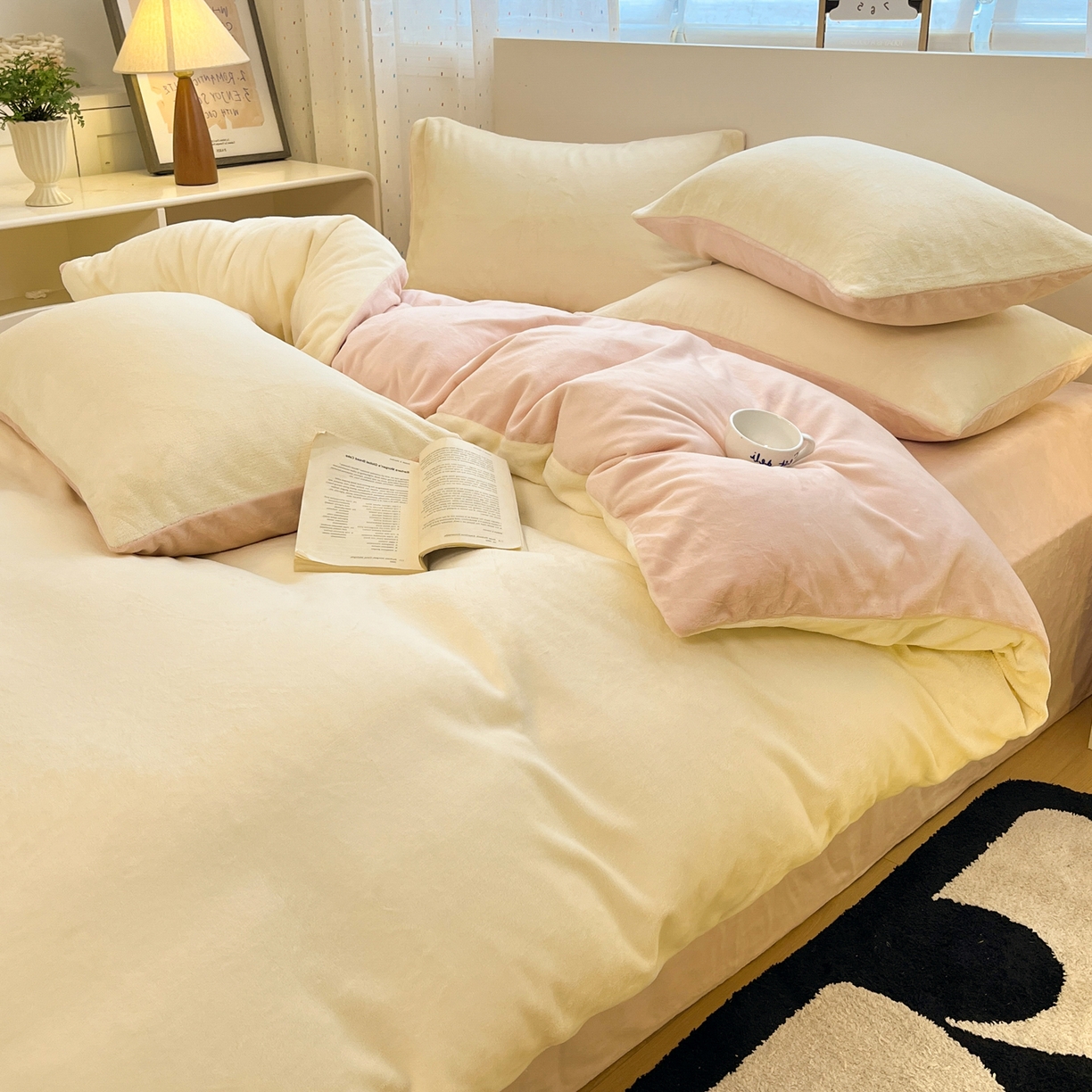 91家纺网 家纺一手货源 找家纺 颜选 2025新款纯色190克牛奶绒四件套 冰淇淋黄粉