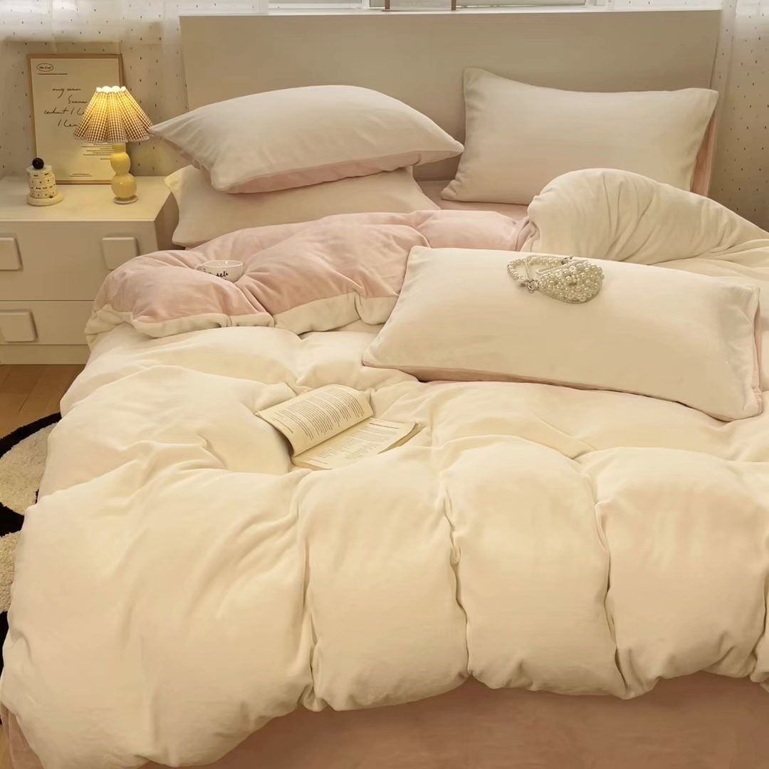 91家纺网 家纺一手货源 找家纺 颜选 2025新款纯色190克牛奶绒四件套 冰淇淋黄粉