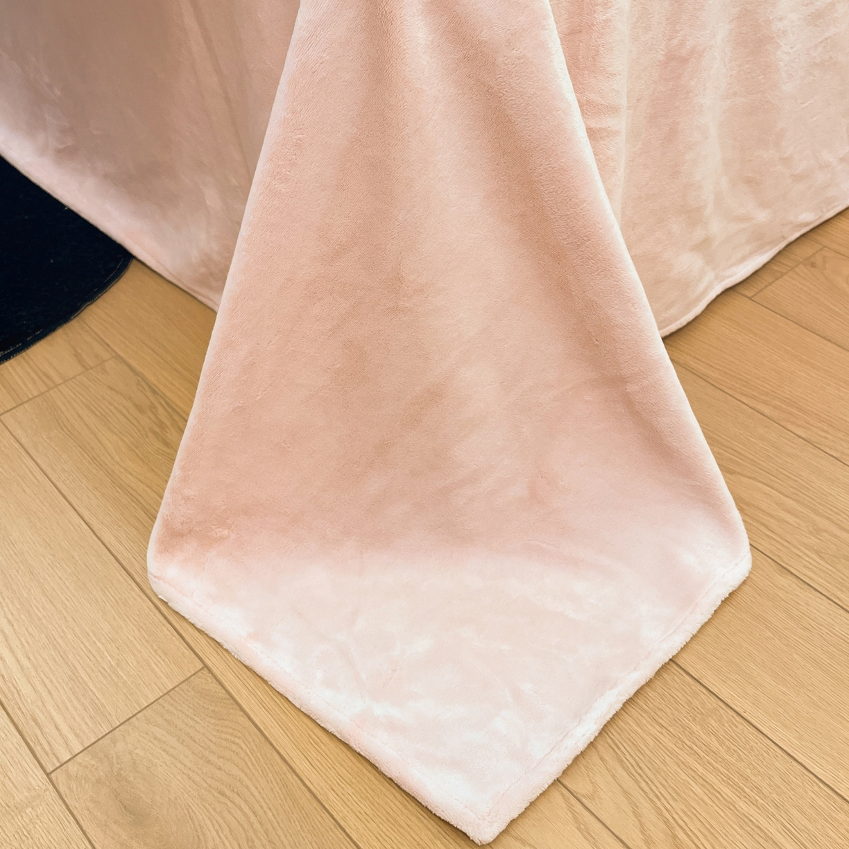 91家纺网 家纺一手货源 找家纺 颜选 2025新款纯色190克牛奶绒四件套 冰淇淋蓝玉