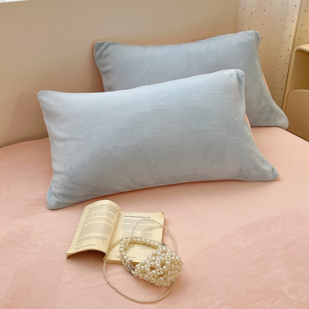 91家纺网 家纺一手货源 找家纺 颜选 2025新款纯色190克牛奶绒四件套 冰淇淋蓝玉