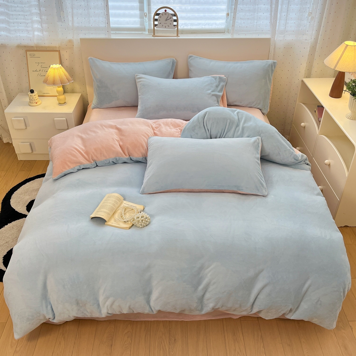 91家纺网 家纺一手货源 找家纺 颜选 2025新款纯色190克牛奶绒四件套 冰淇淋蓝玉