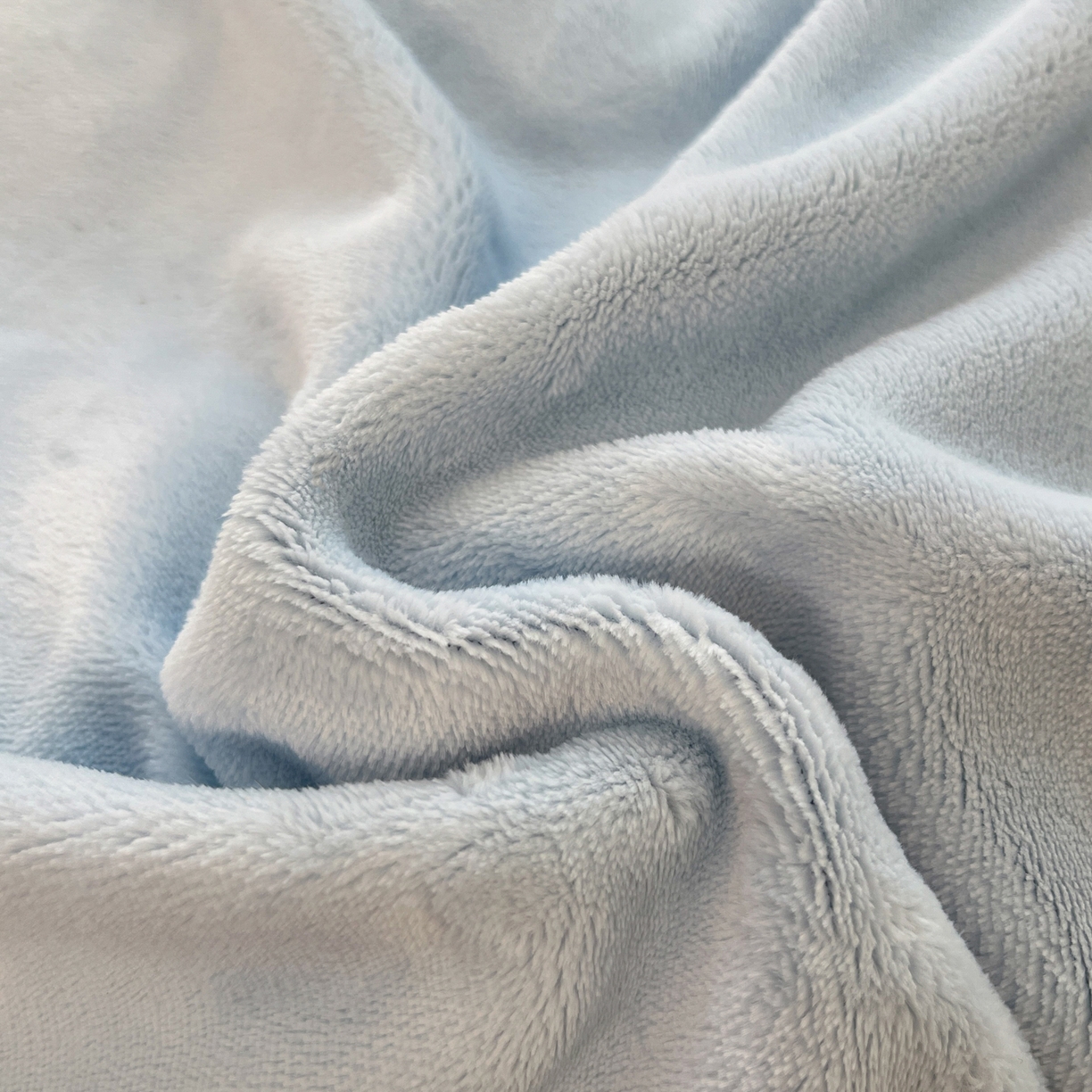 91家纺网 家纺一手货源 找家纺 颜选 2025新款纯色190克牛奶绒四件套 冰淇淋蓝玉