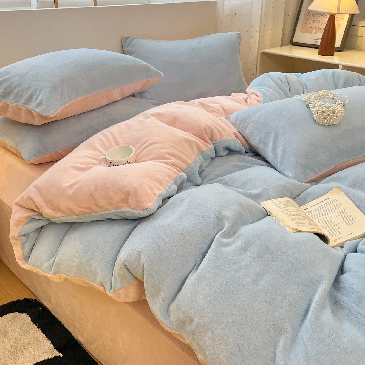 91家纺网 家纺一手货源 找家纺 颜选 2025新款纯色190克牛奶绒四件套 冰淇淋蓝玉