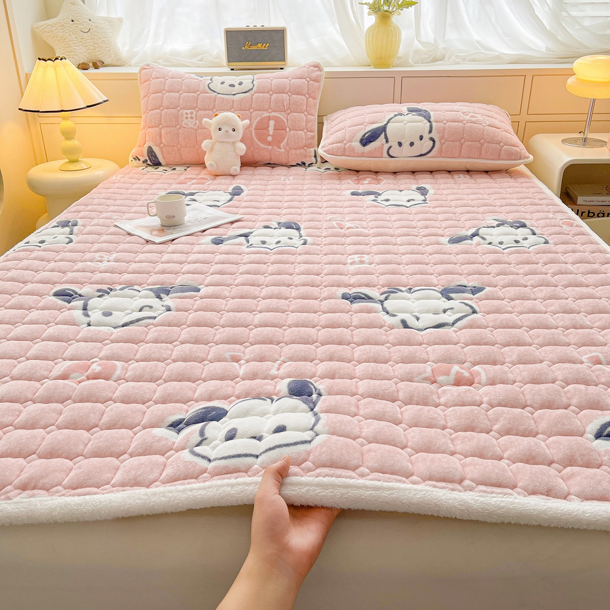 91家纺网 家纺一手货源 找家纺 （总）眠势力 2025新款牛奶绒床垫加绒床褥子秋冬保暖珊瑚绒夹棉床护垫