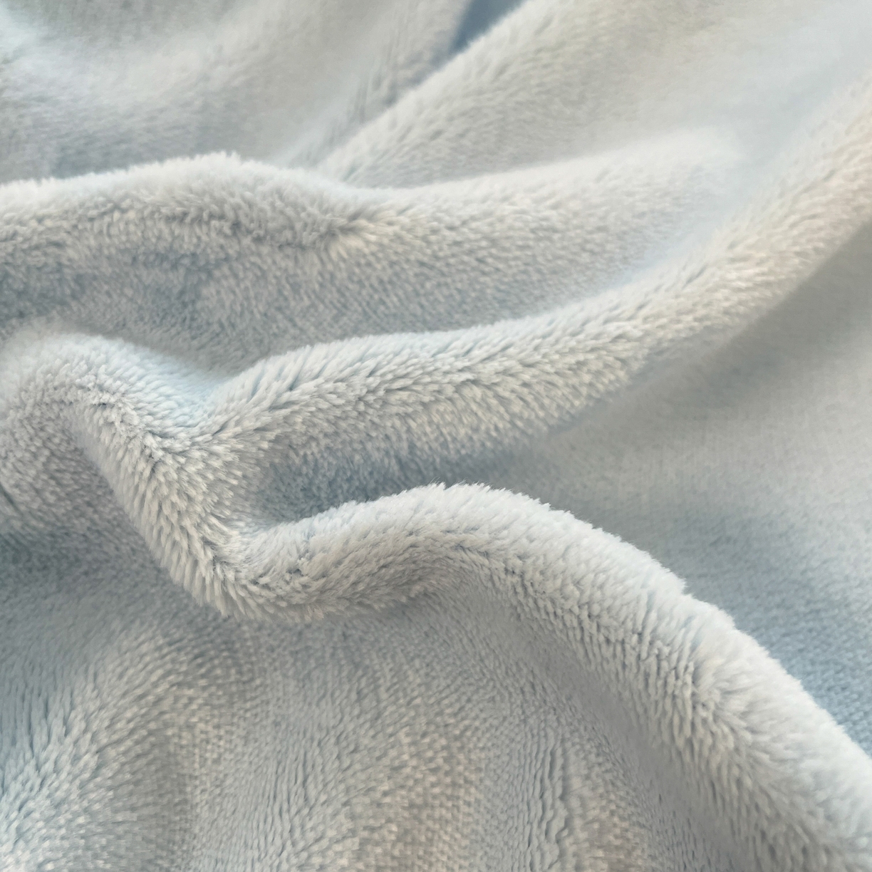 91家纺网 家纺一手货源 找家纺 颜选 2025新款纯色190克牛奶绒四件套 纯蓝啵啵