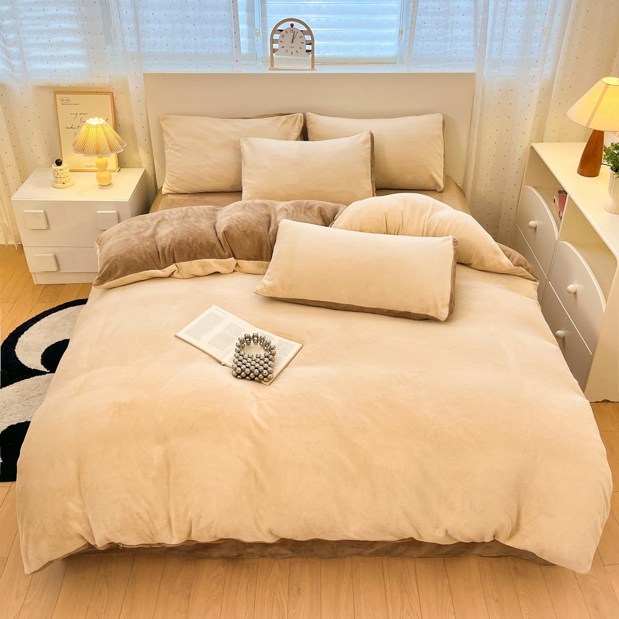 91家纺网 家纺一手货源 找家纺 颜选 2025新款纯色190克牛奶绒四件套 卡其奶昔