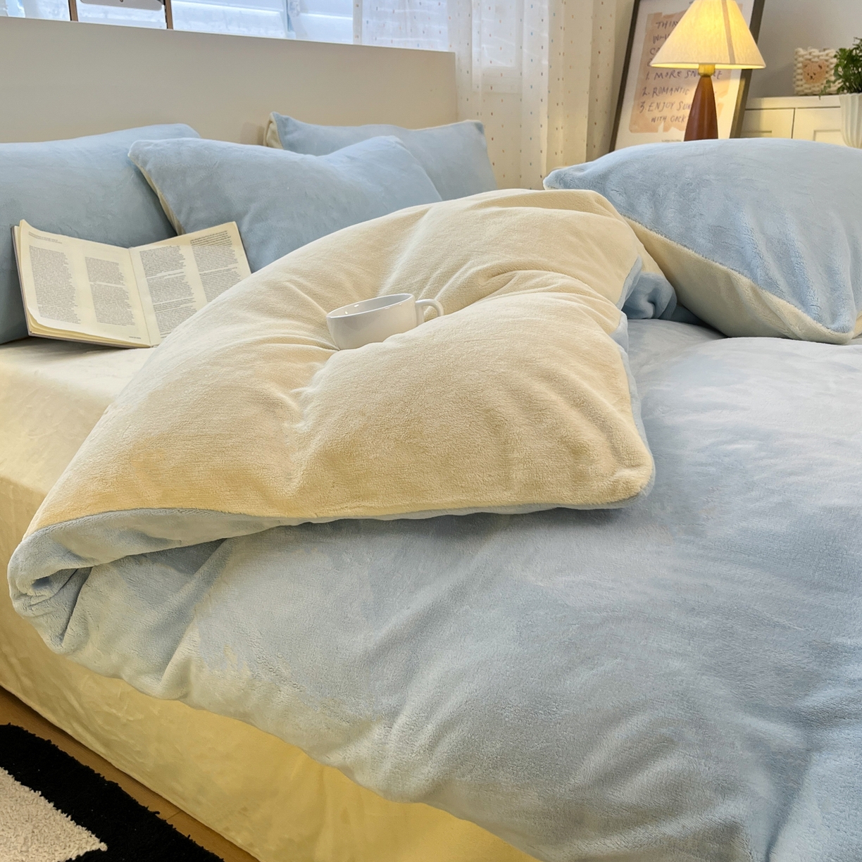 91家纺网 家纺一手货源 找家纺 颜选 2025新款纯色190克牛奶绒四件套 奶油黄蓝