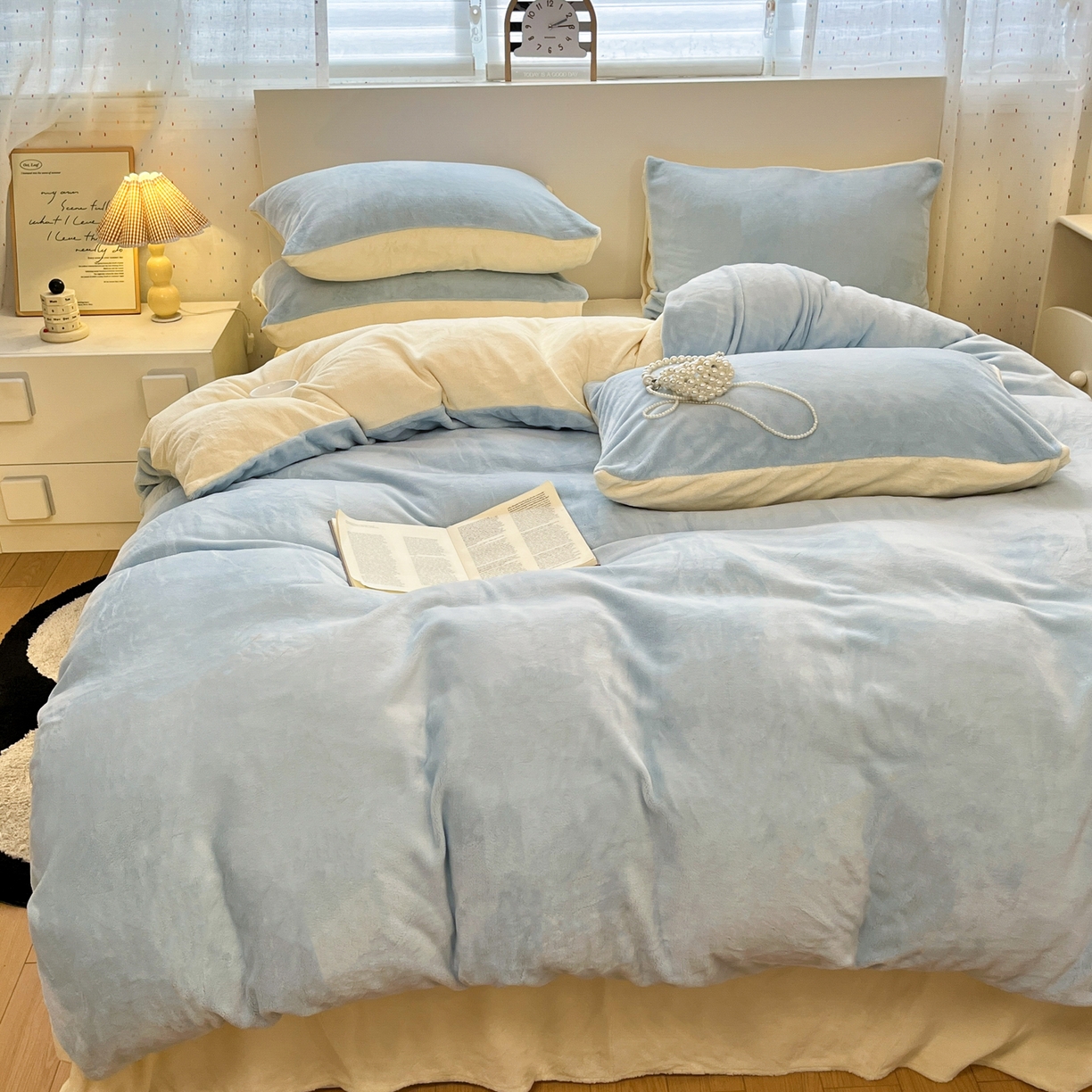 91家纺网 家纺一手货源 找家纺 颜选 2025新款纯色190克牛奶绒四件套 奶油黄蓝