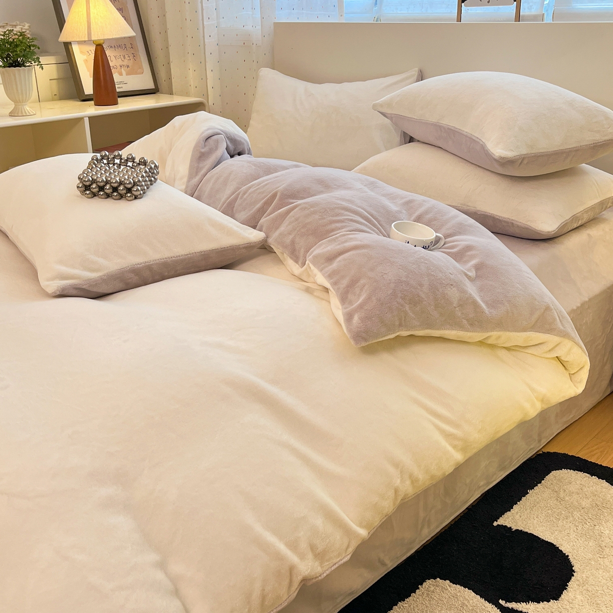 91家纺网 家纺一手货源 找家纺 颜选 2025新款纯色190克牛奶绒四件套 糯糯米灰