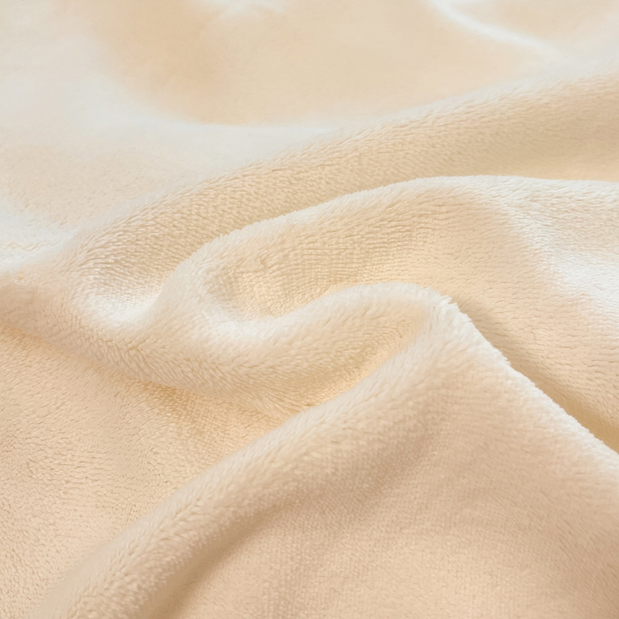 91家纺网 家纺一手货源 找家纺 颜选 2025新款纯色190克牛奶绒四件套 糯糯米灰