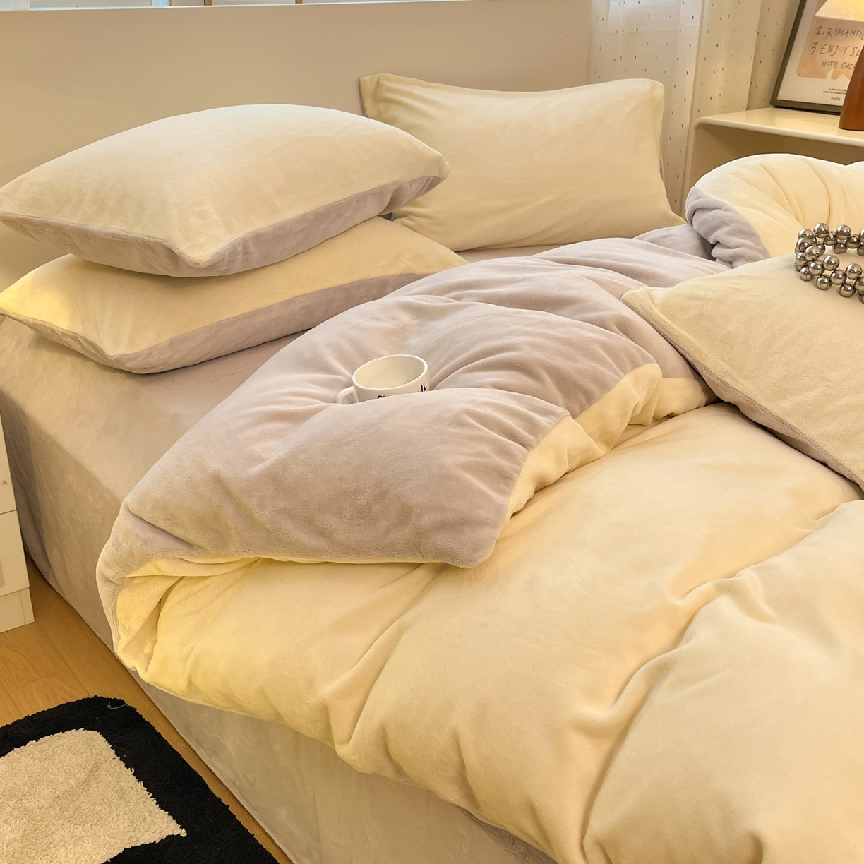 91家纺网 家纺一手货源 找家纺 颜选 2025新款纯色190克牛奶绒四件套 糯糯奶黄咖