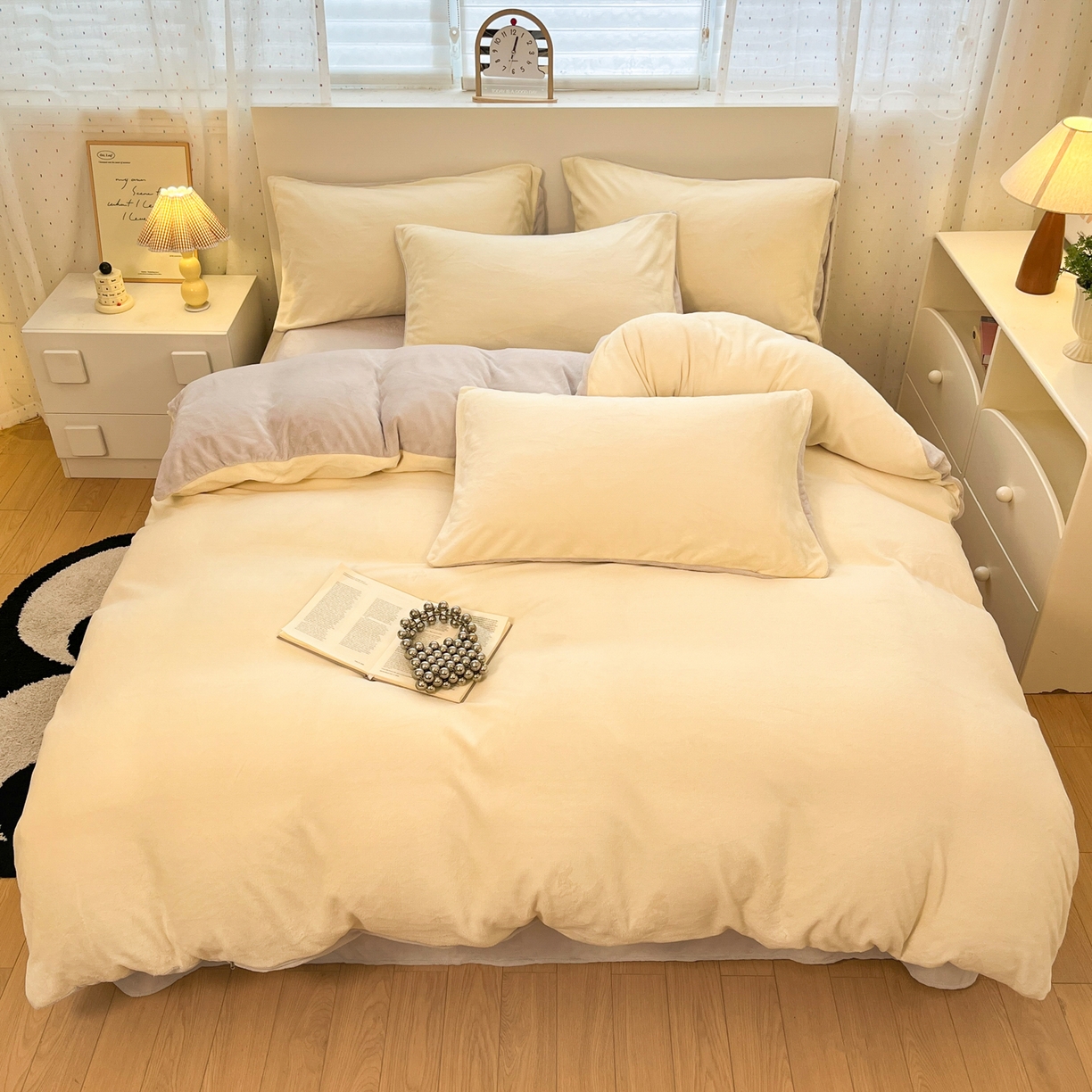 91家纺网 家纺一手货源 找家纺 颜选 2025新款纯色190克牛奶绒四件套 糯糯奶黄咖