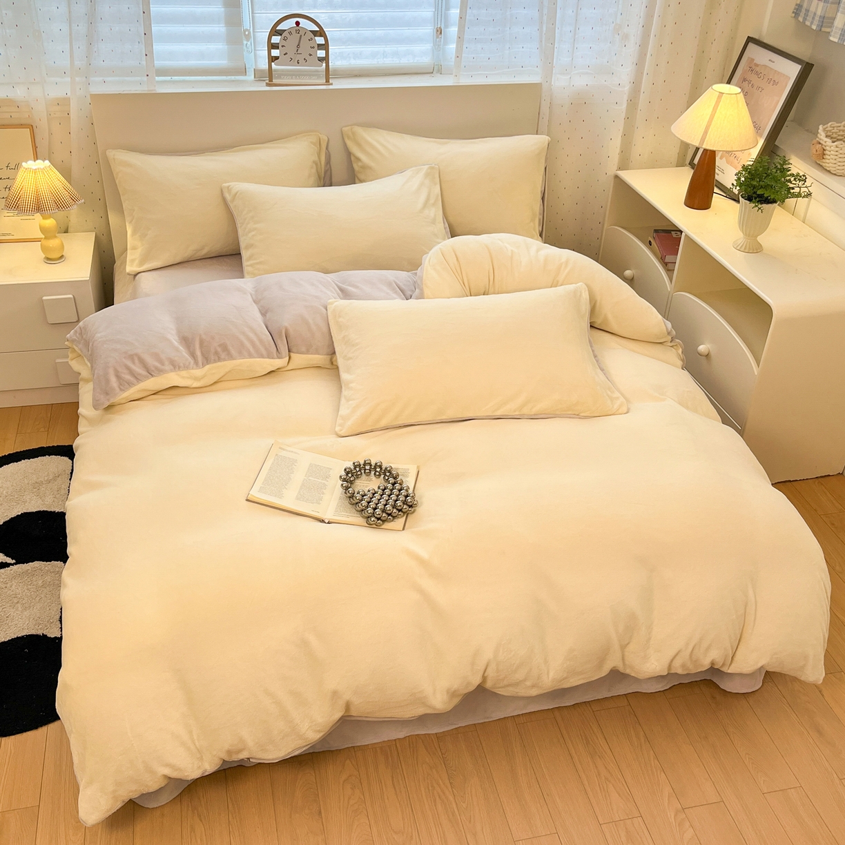 91家纺网 家纺一手货源 找家纺 颜选 2025新款纯色190克牛奶绒四件套 糯糯奶黄咖