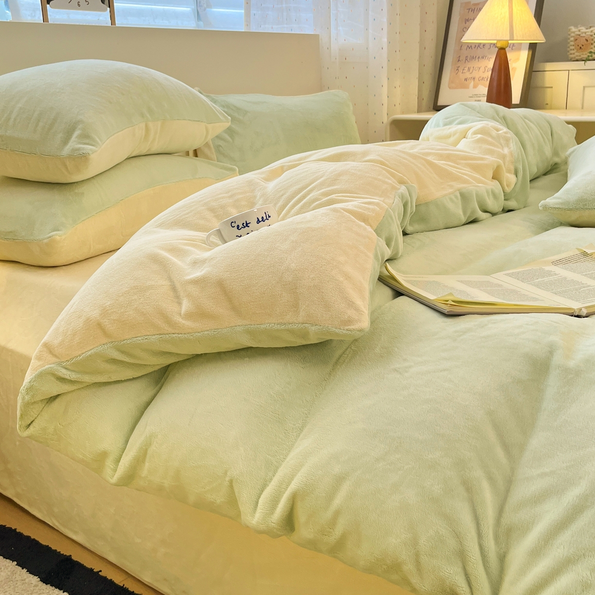 颜选 2025新款纯色190克牛奶绒四件套 糯糯奶绿黄