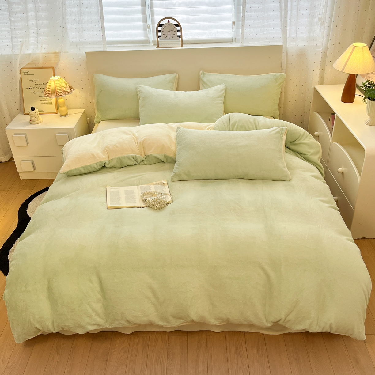 91家纺网 家纺一手货源 找家纺 颜选 2025新款纯色190克牛奶绒四件套 糯糯奶绿黄