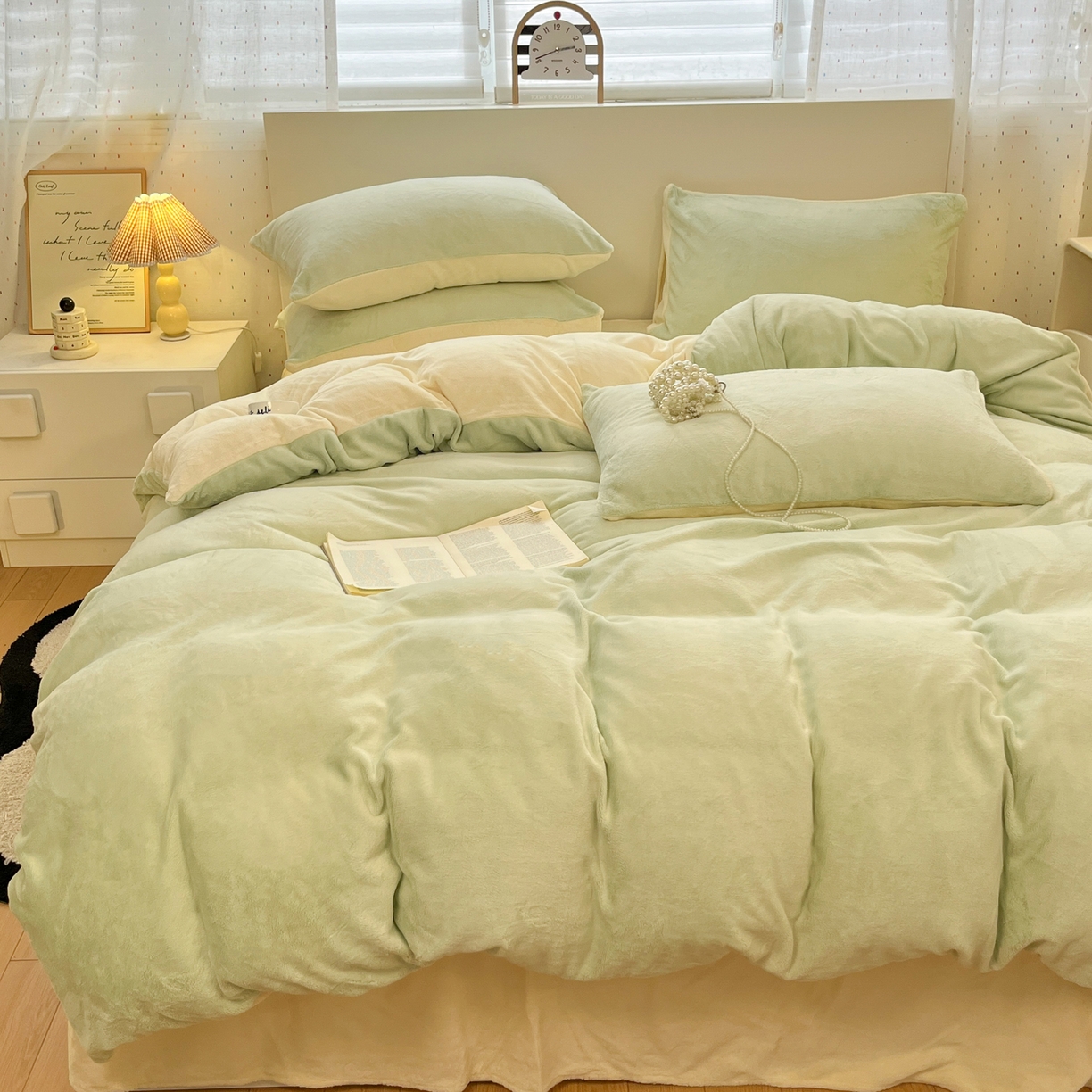 91家纺网 家纺一手货源 找家纺 颜选 2025新款纯色190克牛奶绒四件套 糯糯奶绿黄