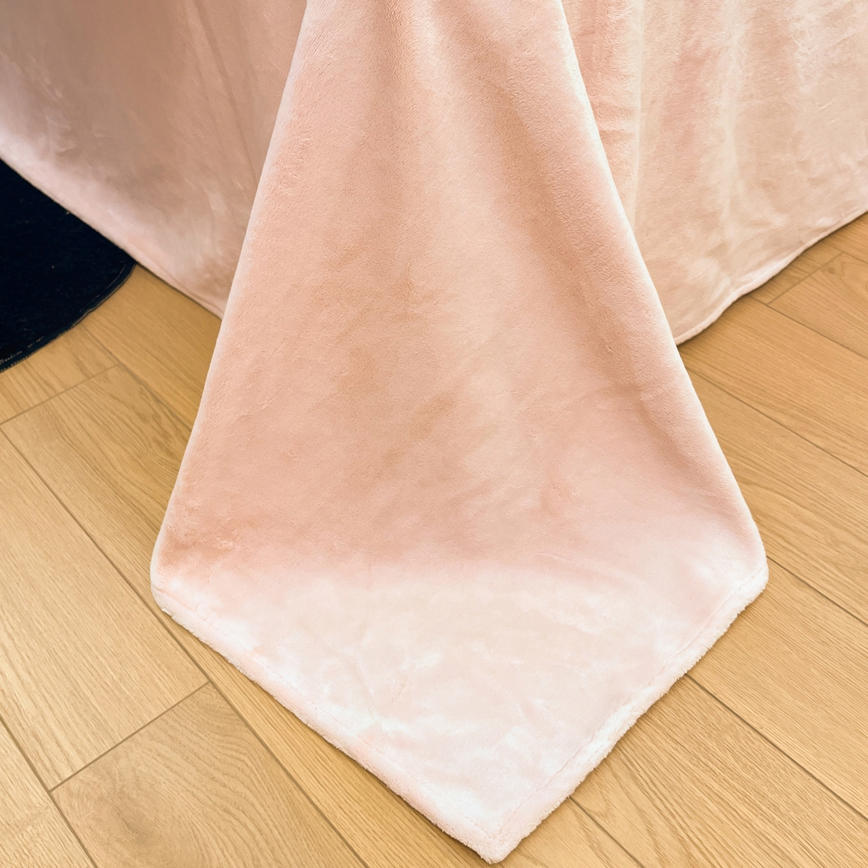 91家纺网 家纺一手货源 找家纺 颜选 2025新款纯色190克牛奶绒四件套 玉黄奶昔