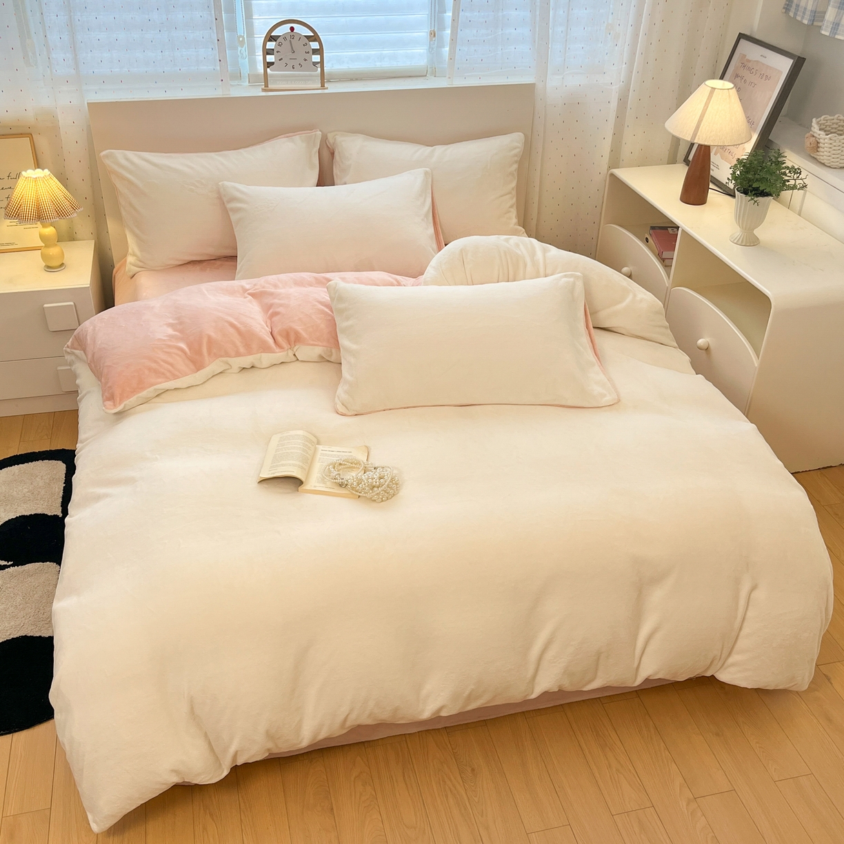 91家纺网 家纺一手货源 找家纺 颜选 2025新款纯色190克牛奶绒四件套 玉黄奶昔