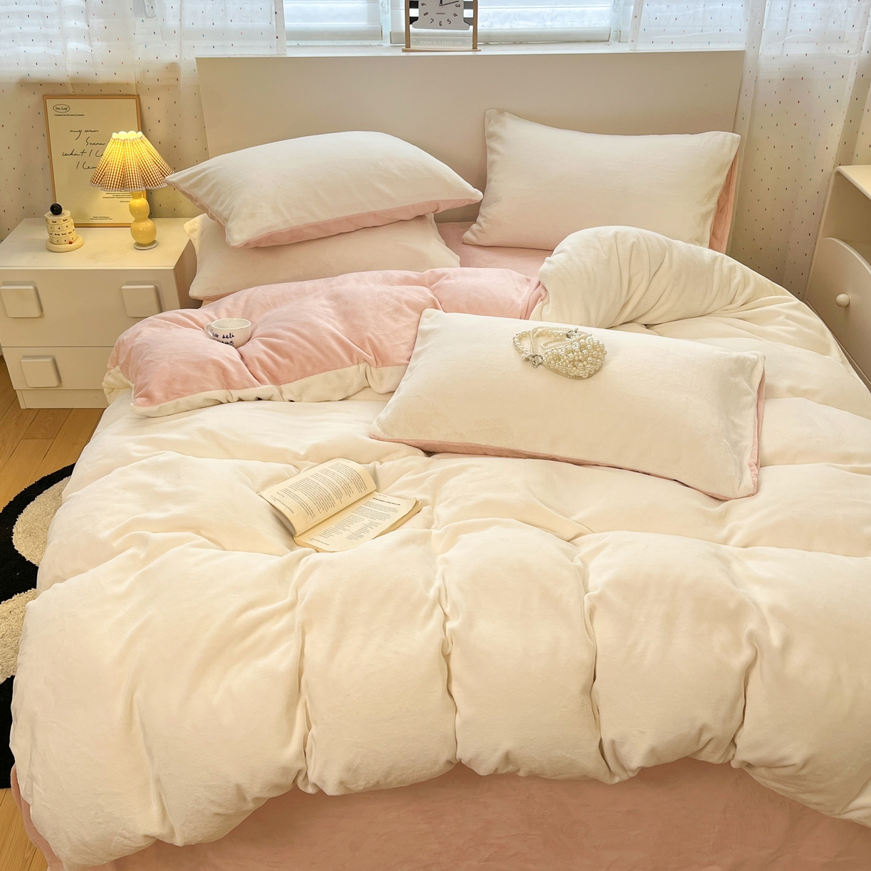 91家纺网 家纺一手货源 找家纺 颜选 2025新款纯色190克牛奶绒四件套 玉黄奶昔