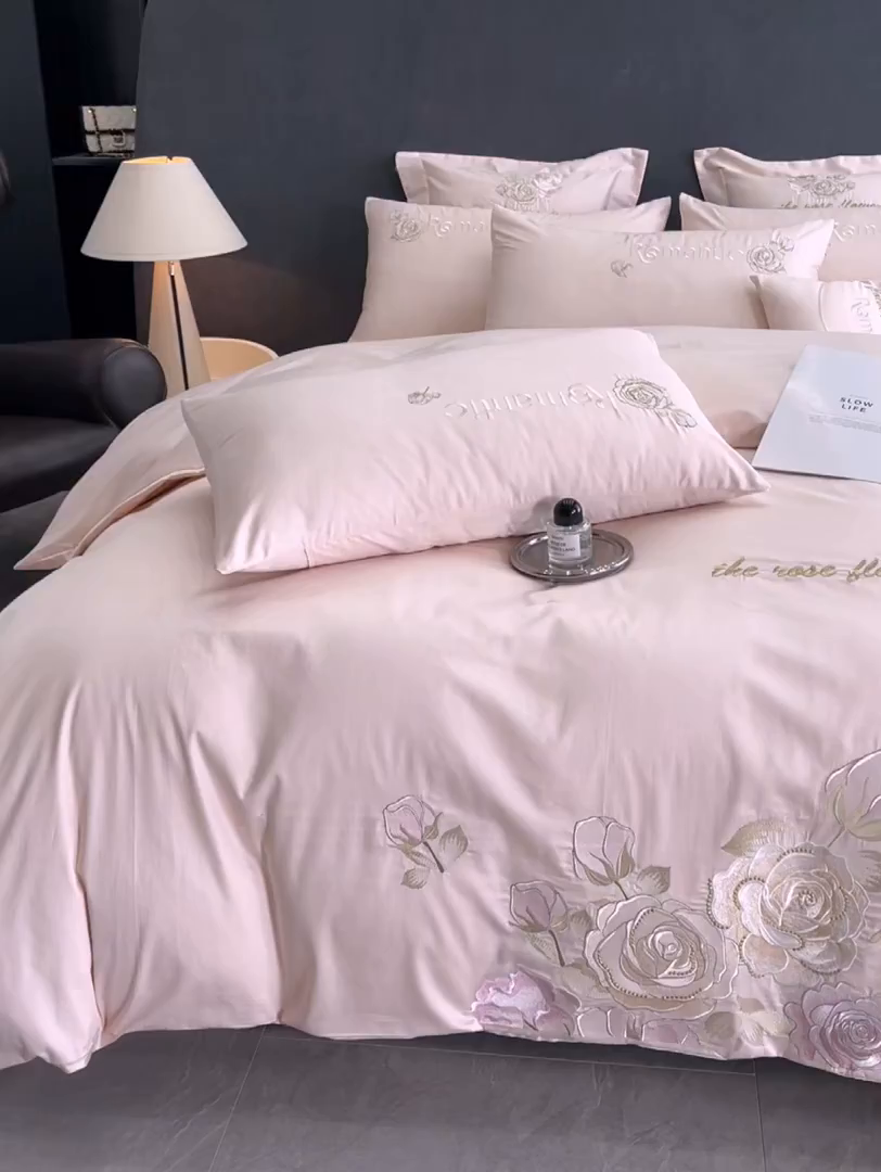 91家纺网 家纺一手货源 找家纺 博纳家纺 2025新款纯棉绣花四件套-繁花似梦 繁花似梦-粉玉