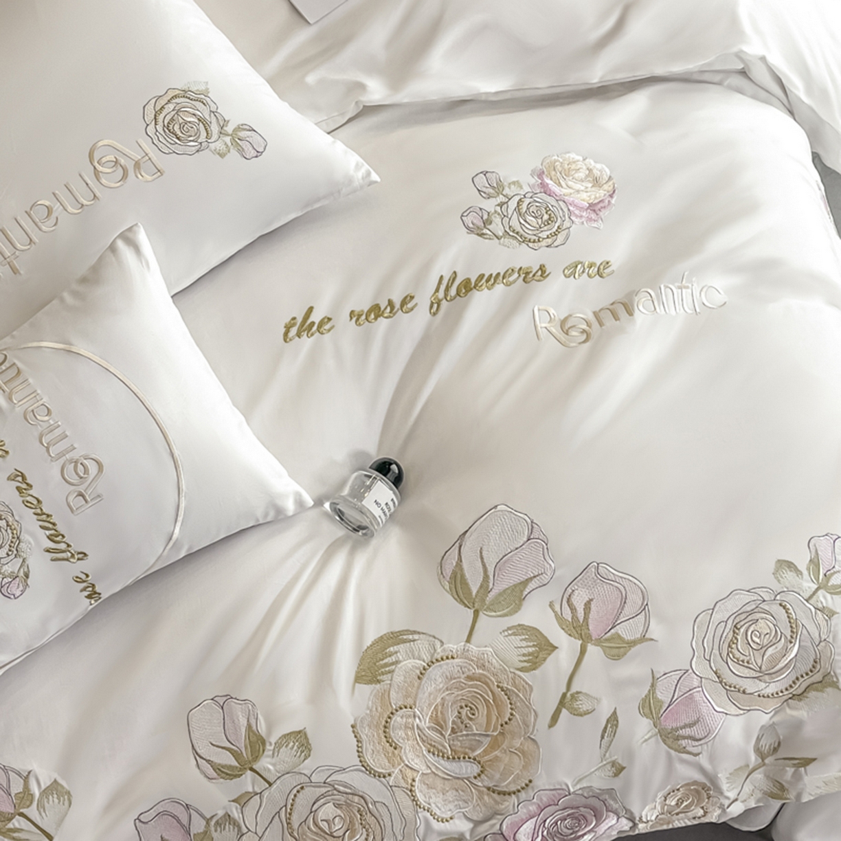 91家纺网 家纺一手货源 找家纺 博纳家纺 2025新款纯棉绣花四件套-繁花似梦 繁花似梦-象牙白