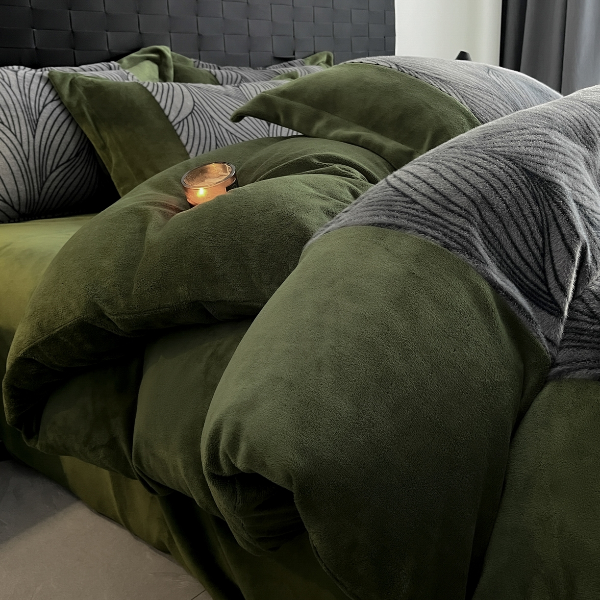 91家纺网 家纺一手货源 找家纺 羚羊语家纺 2025新款轻奢风雪貂绒牛奶绒四件套大拼角工艺貂毛绒升级款兔毛绒现代简约轻奢风三件套-左岸河畔 雪貂绒-松间谧