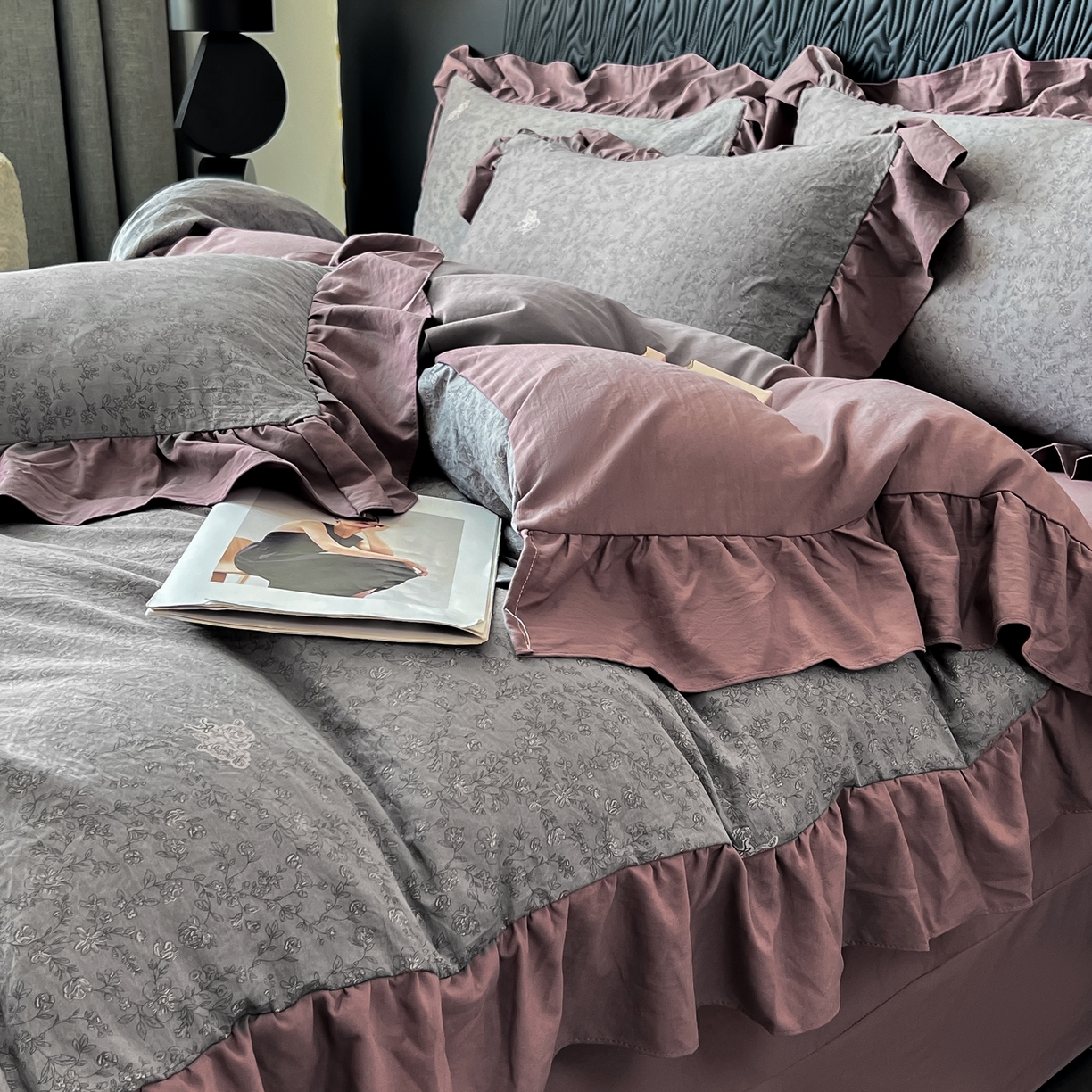 91家纺网 家纺一手货源 找家纺 豫见家纺 2025新款云感棉花边四件套 巴洛克之恋咖