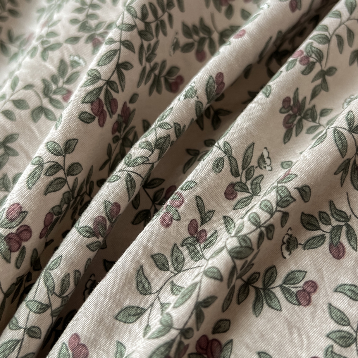 91家纺网 家纺一手货源 找家纺 豫见家纺 2025新款云感棉花边四件套 庭院春深