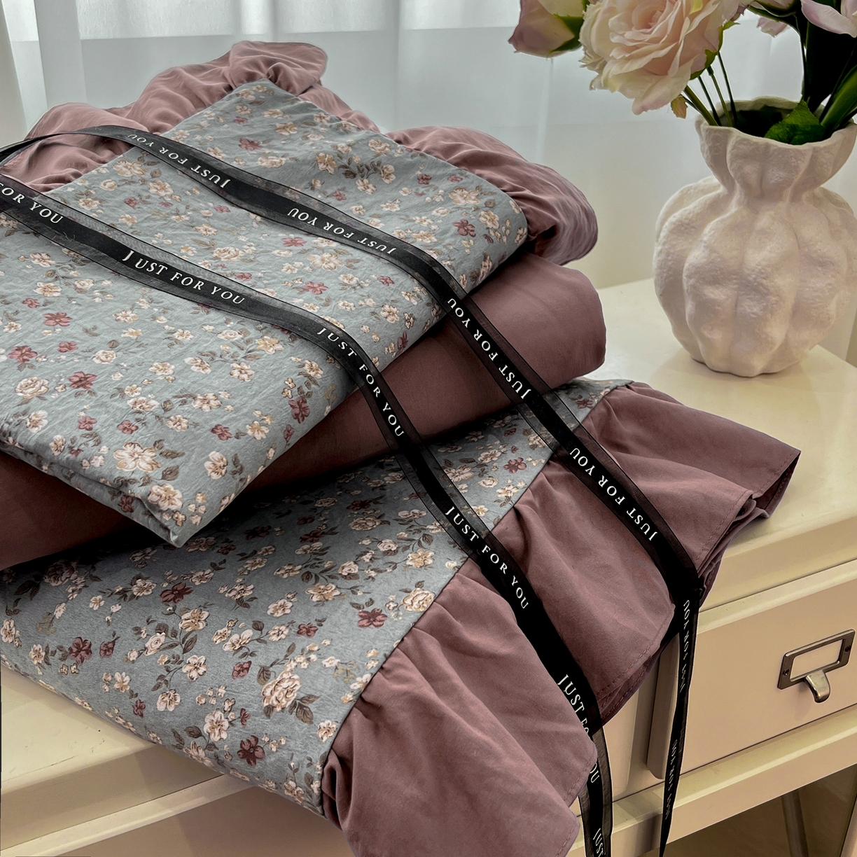 91家纺网 家纺一手货源 找家纺 豫见家纺 2025新款云感棉花边四件套 桐秋红