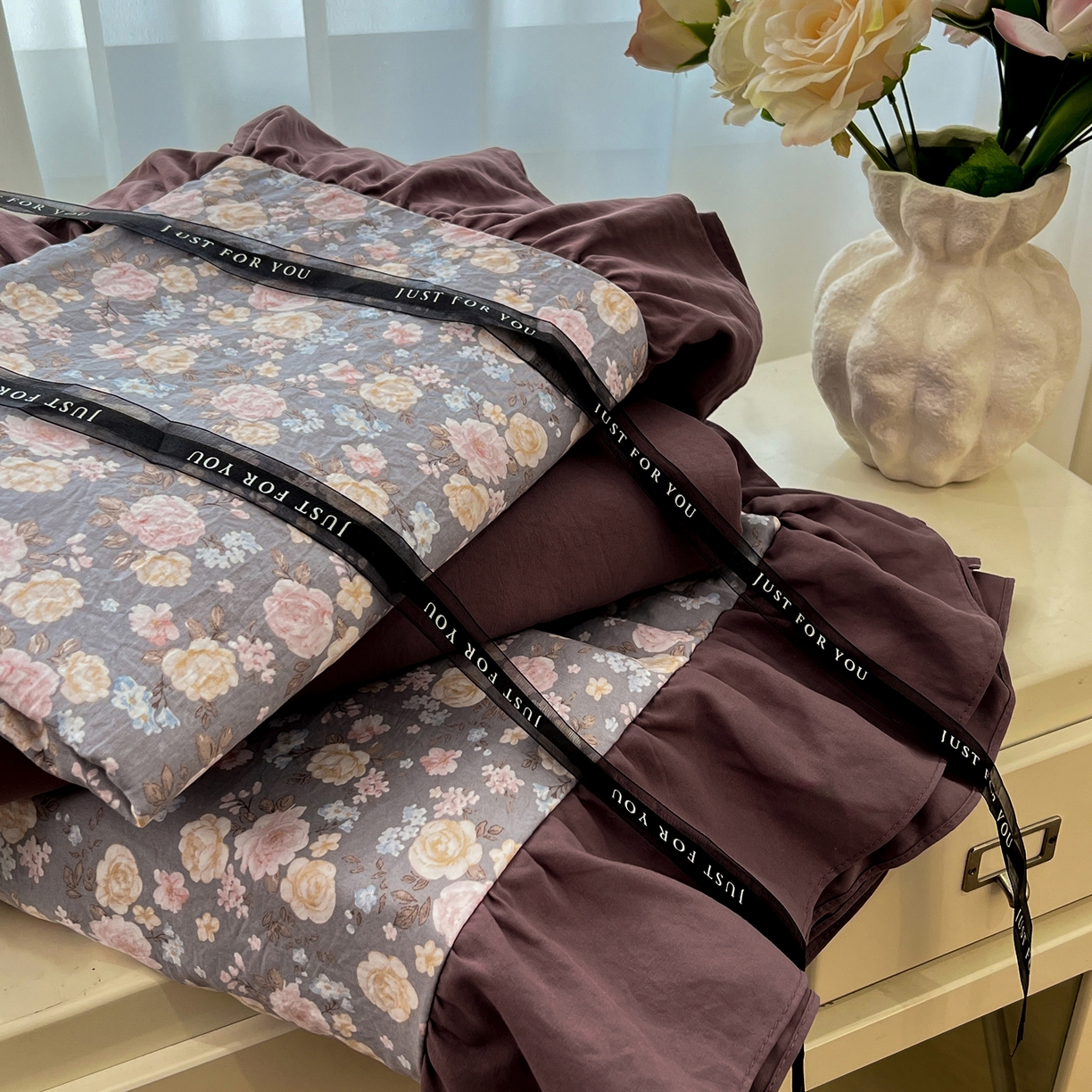 91家纺网 家纺一手货源 找家纺 豫见家纺 2025新款云感棉花边四件套 花盏灰