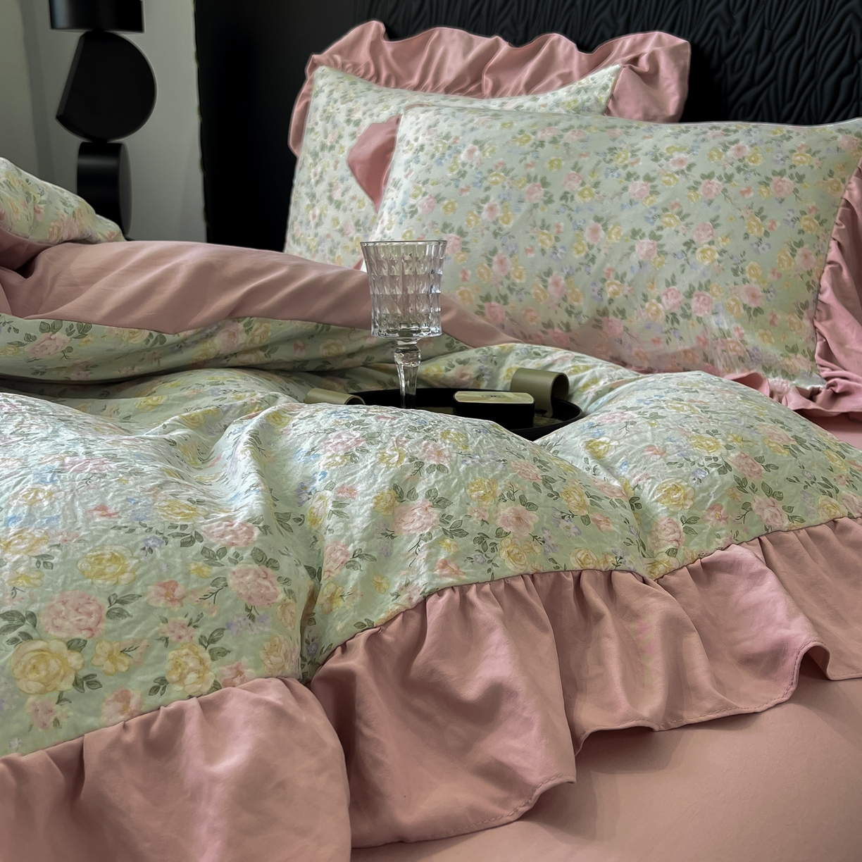 91家纺网 家纺一手货源 找家纺 豫见家纺 2025新款云感棉花边四件套 花盏绿