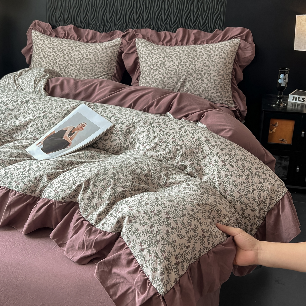 91家纺网 家纺一手货源 找家纺 豫见家纺 2025新款云感棉花边四件套 庭院春深