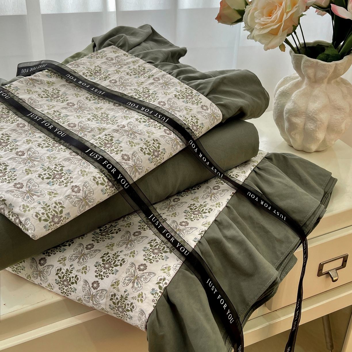 91家纺网 家纺一手货源 找家纺 豫见家纺 2025新款云感棉花边四件套 花间蝴蝶