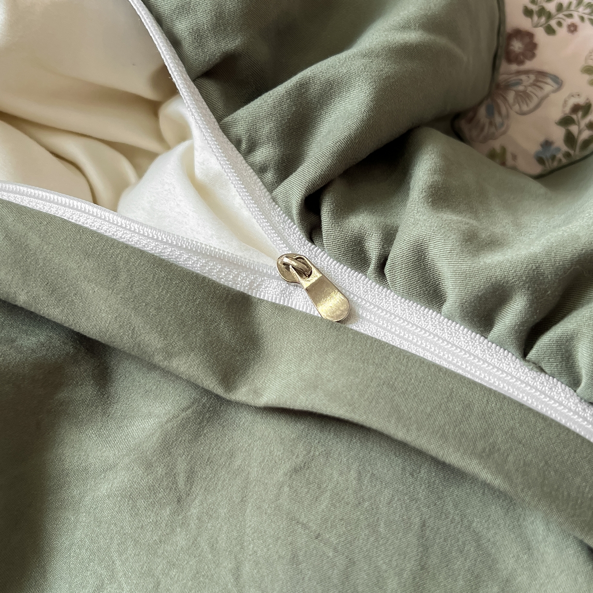 91家纺网 家纺一手货源 找家纺 豫见家纺 2025新款云感棉花边四件套 花间蝴蝶