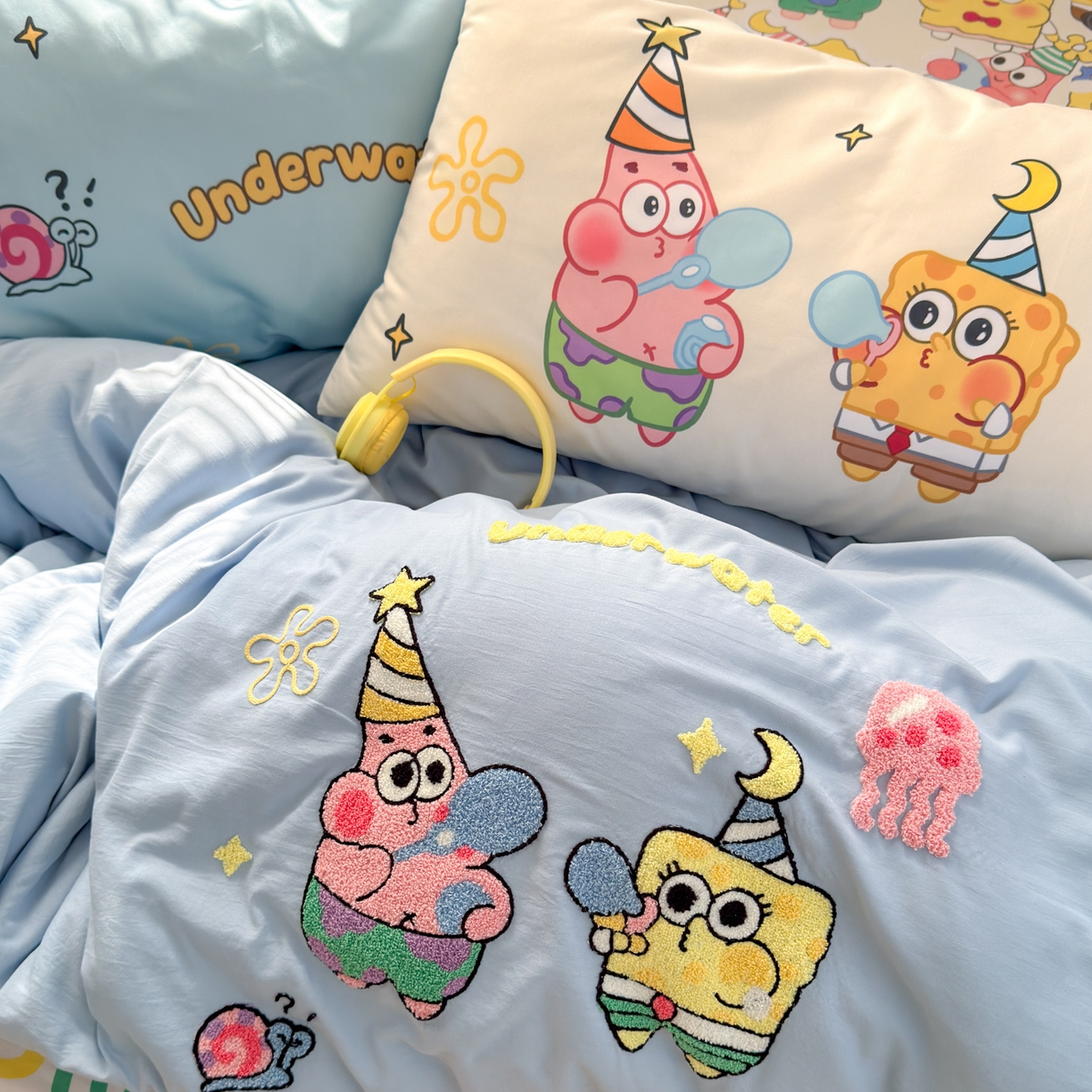 91家纺网 家纺一手货源 找家纺 一霖家纺 2025新款高克重云朵棉毛巾绣印绣四件套-小清新-第四波小清新系列 深海派对