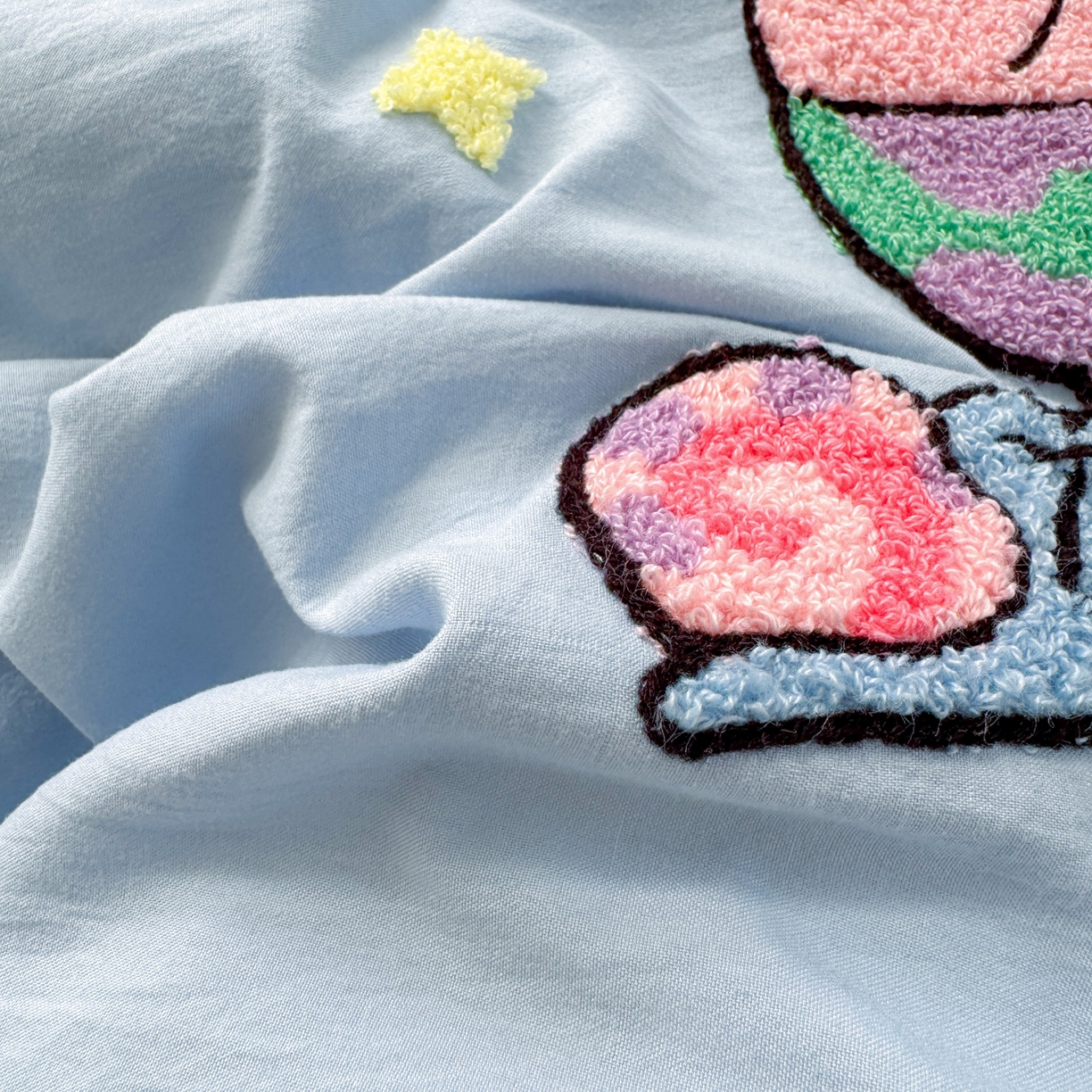 91家纺网 家纺一手货源 找家纺 一霖家纺 2025新款高克重云朵棉毛巾绣印绣四件套-小清新-第四波小清新系列 深海派对