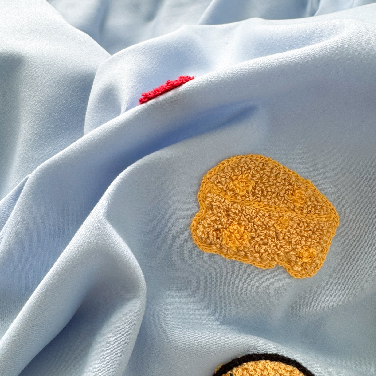 91家纺网 家纺一手货源 找家纺 一霖家纺 2025新款高克重云朵棉毛巾绣印绣四件套-小清新-第四波小清新系列 饼干奇奇