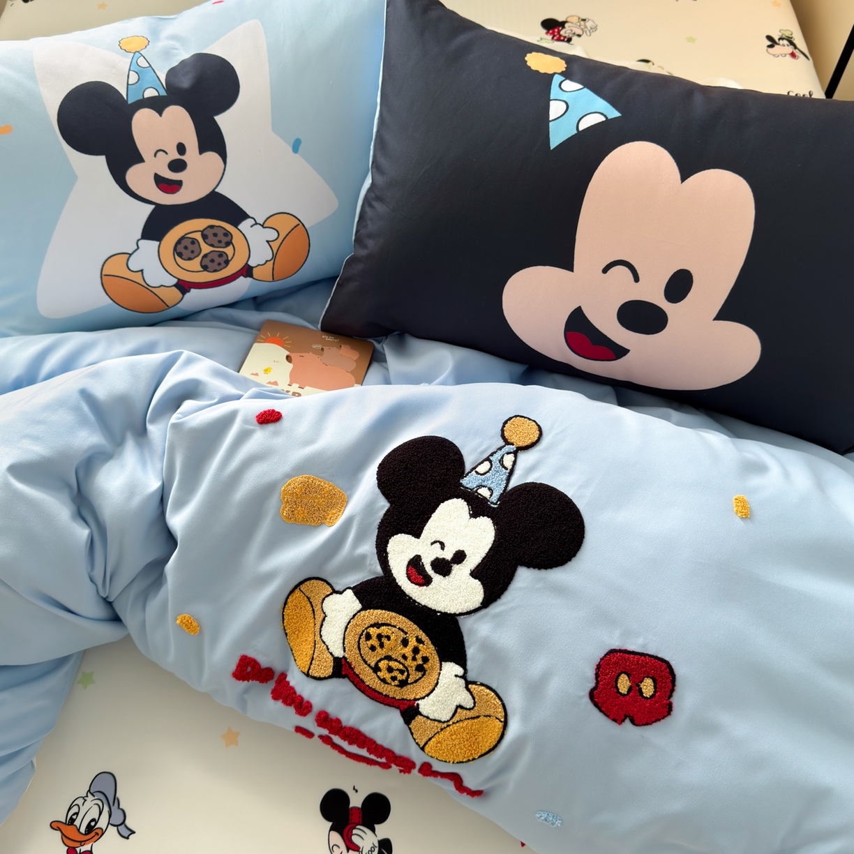 91家纺网 家纺一手货源 找家纺 一霖家纺 2025新款高克重云朵棉毛巾绣印绣四件套-小清新-第四波小清新系列 饼干奇奇